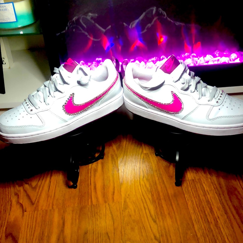 These Nike all day play are brand new. They are boys 6 which is a woman’s 7.5